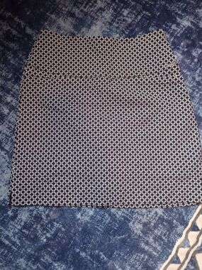S.C. & CO. Black and White Geometric Pencil Performance Skort